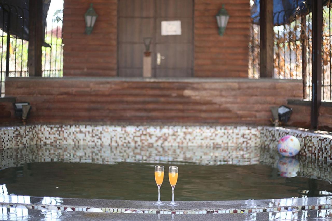 The Boulevard Villa By Veo - Part Of Stayvista Lonavala Eksteriør billede